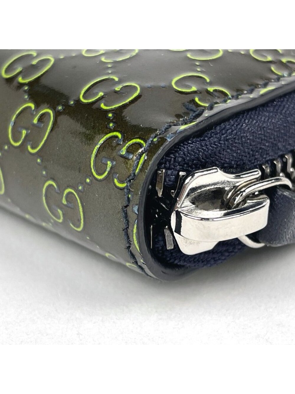 Gucci Micro Guccissima Wallet Round Zip Signature Patent Patent Leather Green - Picture 3 of 8